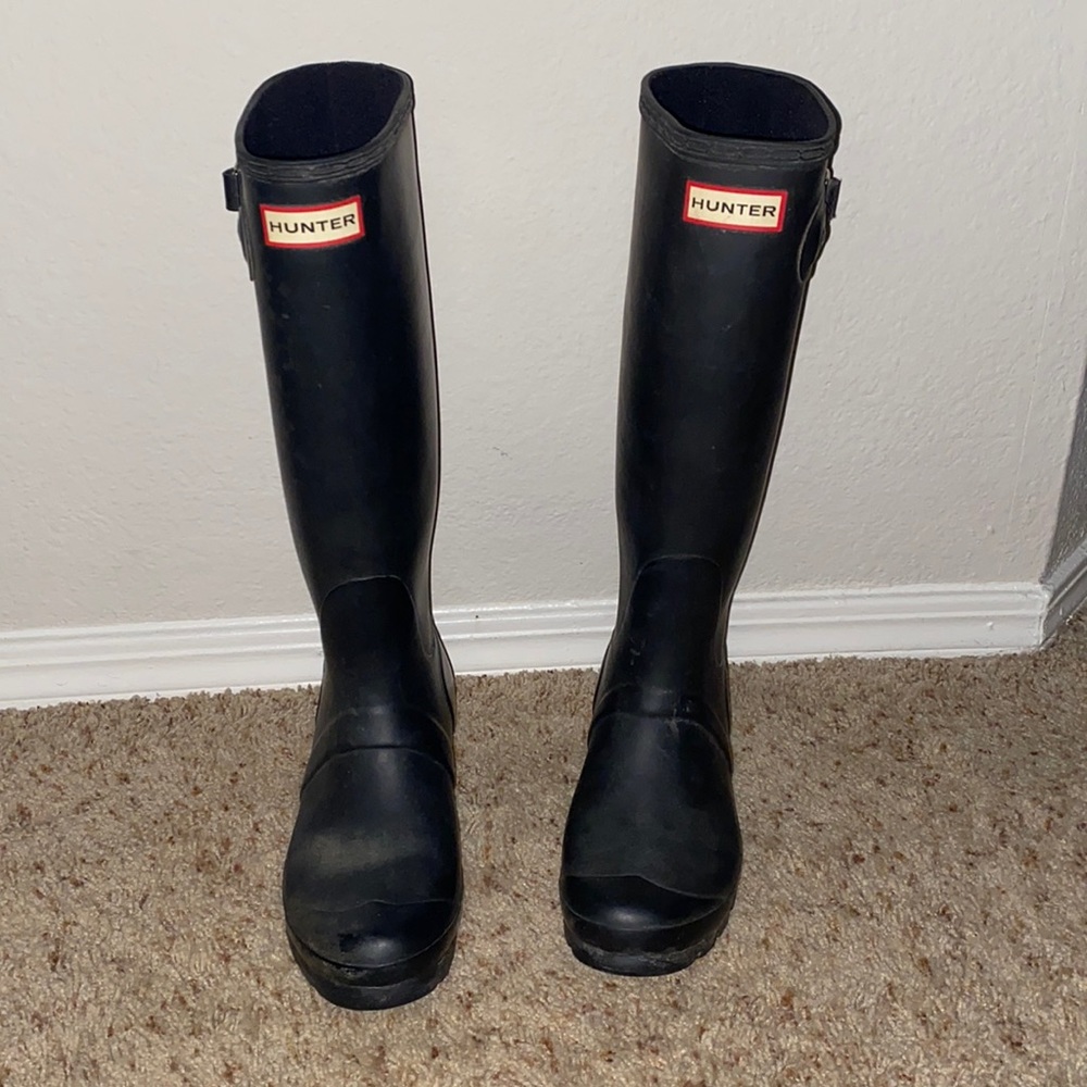 Black hunter rain boots